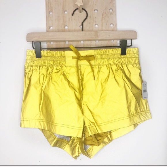 FREE PEOPLE MOONLIGHT GOLD REFLECTIVE SHORT - Picture 2 of 7